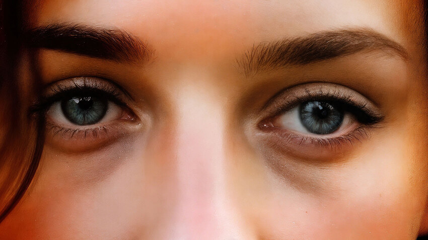 redgirleyes1