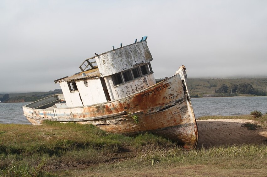 Fotomaker_AbandonedBoat-PtReyesCA_snip