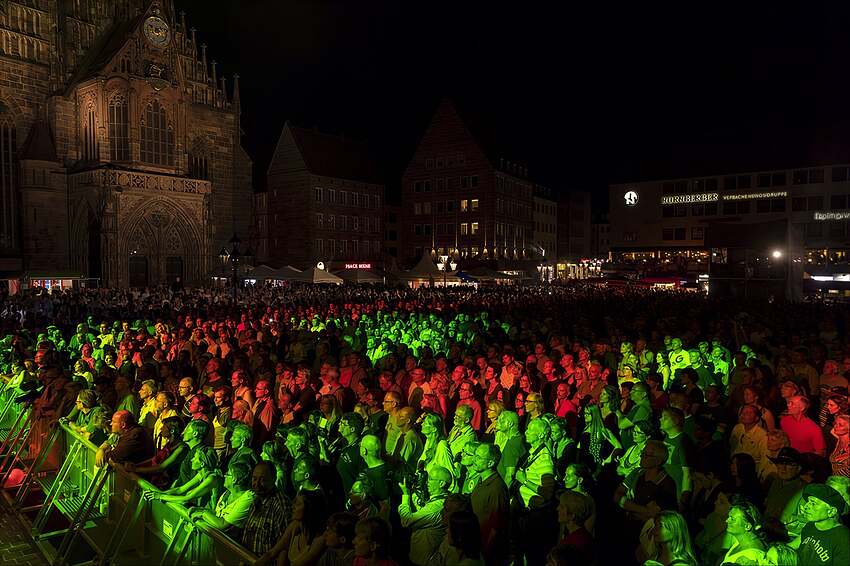 csm_01_Hauptmarkt_16_Niklas_437d9485ce-topaz-wonder-3