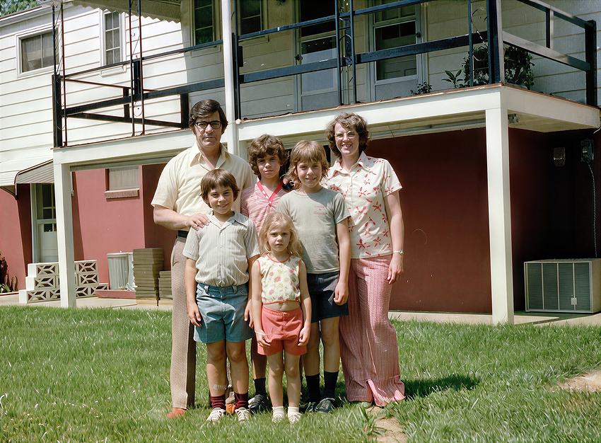 E0061976-Aug 1977110 Film-010 copy-2-standard-max-1x-faceai v3-2-redefine-realistic-2x-faceai v3-cloud-wonder 3-4x