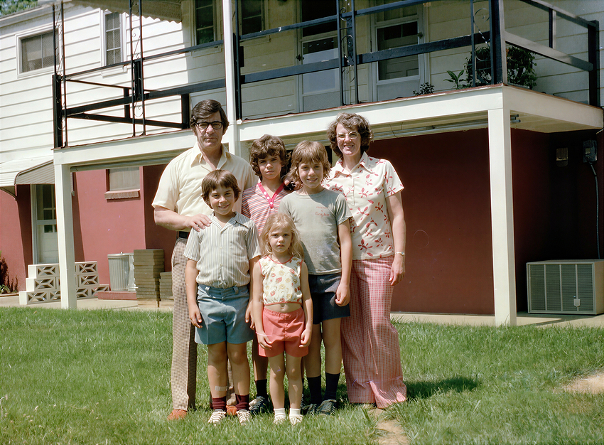 E0061976-Aug 1977110 Film-010 copy-2-standard-max-1x-faceai v3-cloud-wonder 3-4x